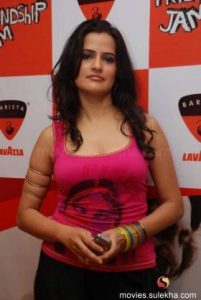 "Oh mere Sona re" – Sona Mohapatra Live @ 'Celebrate Bandra' Festival