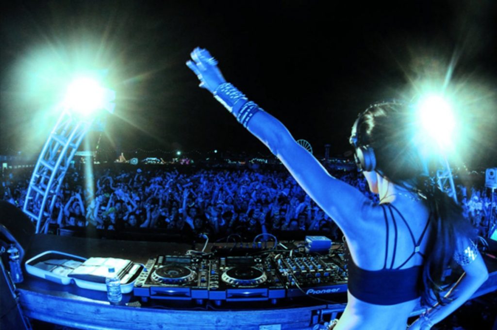 THE GREAT INDIAN QUEENS OF BASS AND BEATS