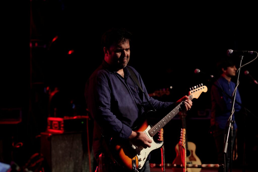 Artist of the month: Warren Mendonsa - Score Short Reads