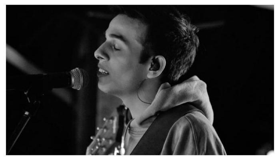 In the mood for some Indie Music? Anuv Jain is all set to perform live at Vh1 Supersonic 2023 : Score Short Reads